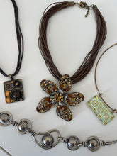 Load image into Gallery viewer, Vintage Brown Embellished Pendant Necklace
