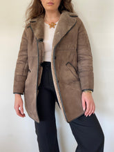 Load image into Gallery viewer, Vintage John Paterson of Northampton Shearling Coat (S)
