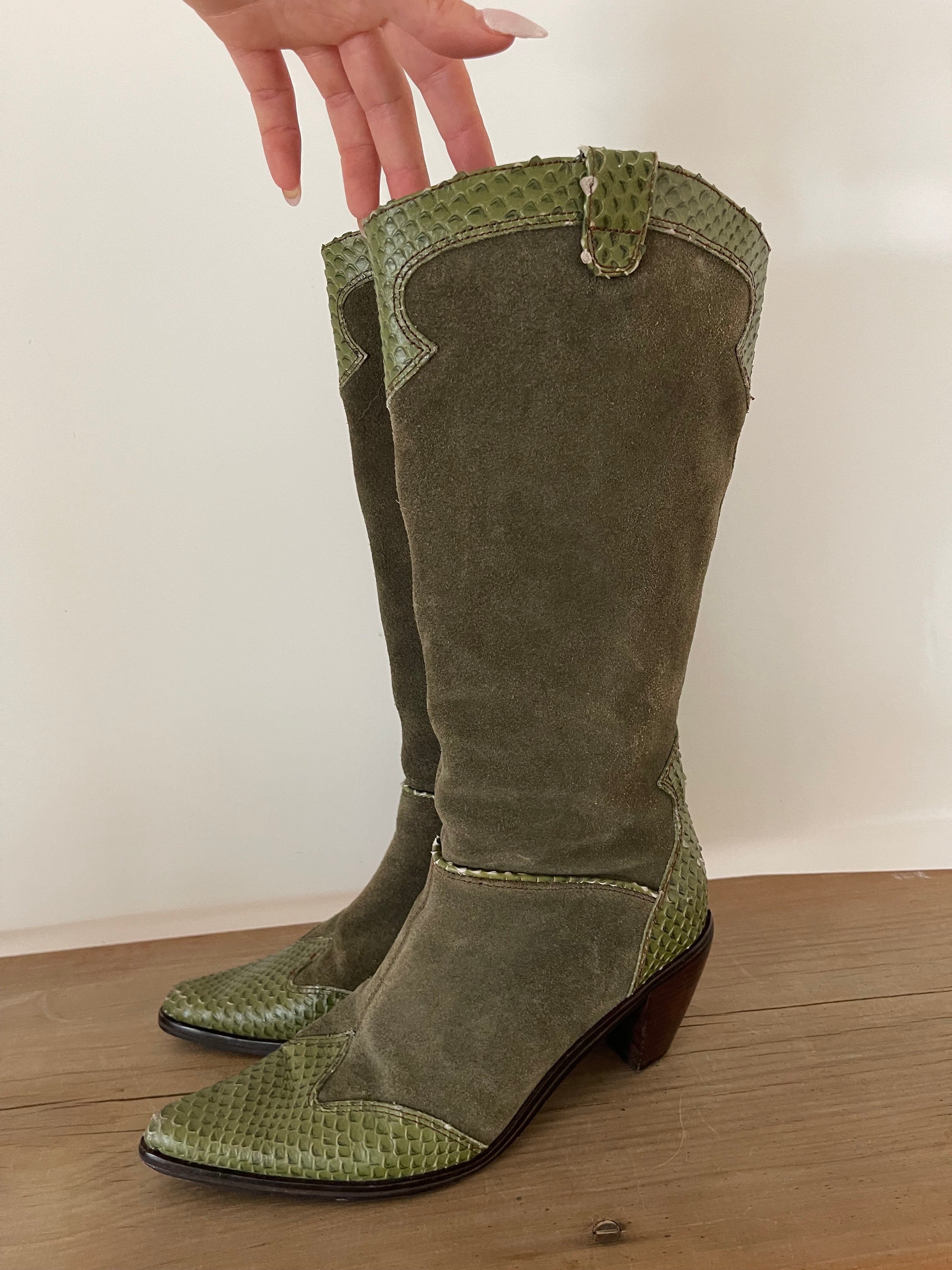 Vintage Genuine Leather Cowboy Boots (38)