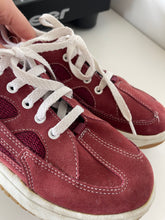 Load image into Gallery viewer, 90’s Vintage Apple Pie Chunky Sneakers (6) AS IS
