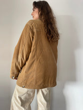 Load image into Gallery viewer, Vintage Corduroy Jacket with Quilted Lining (L)
