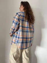 Load image into Gallery viewer, Vintage Plaid Button Up Shirt (M)

