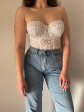 Load image into Gallery viewer, 90’s Lace Bustier Corset (M)

