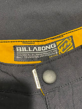 Load image into Gallery viewer, Vintage Billabong Cargo Shorts (30)
