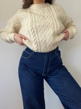Load image into Gallery viewer, Vintage Cable Knit Jumper (M)

